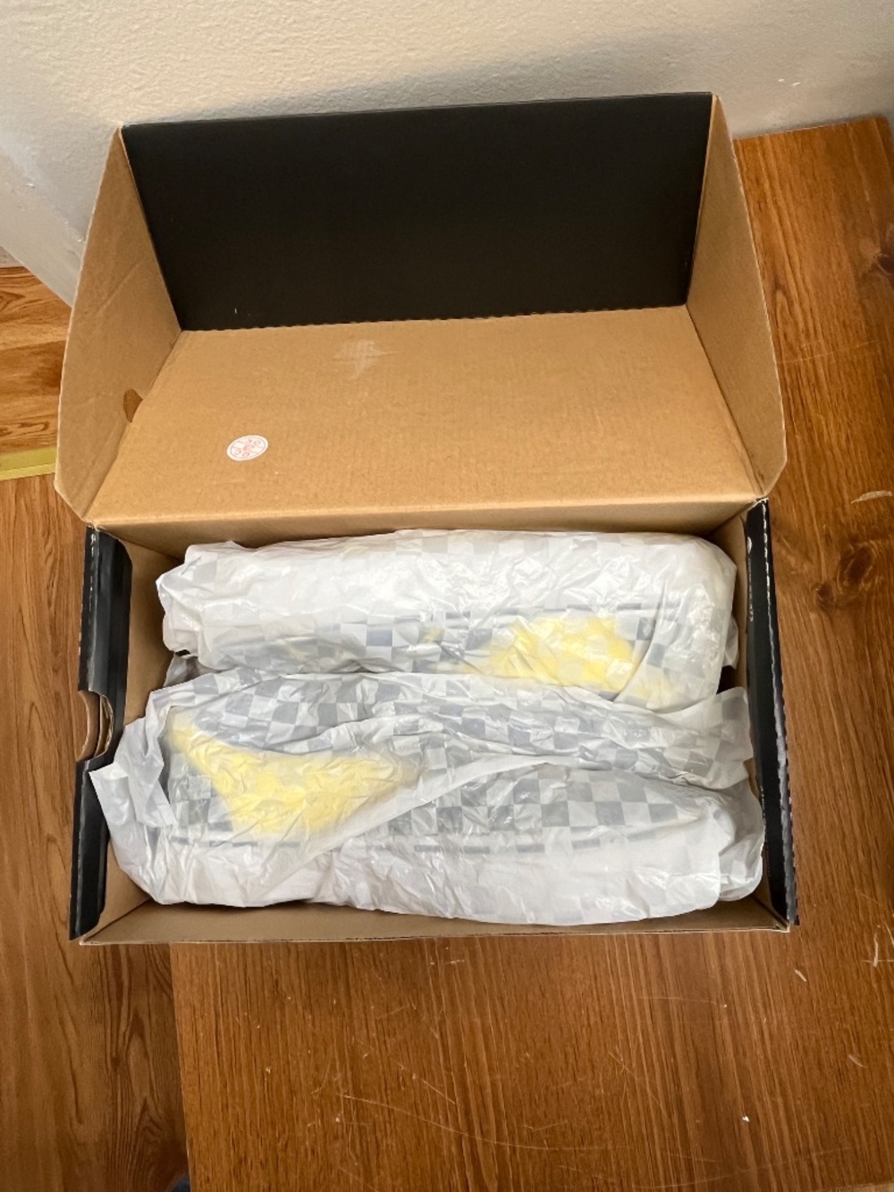 NWT Men's VANS "Off The Wall"  [Spongebob Gigliotti]  Skateboard Slip-ons 8.5 - Picture 15 of 16
